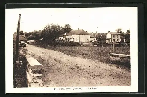 AK Beauvoir, La Gare