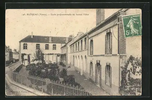 AK Bléneau, Ecole proessionnelle de Jeunes Filles