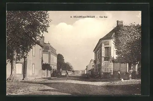 AK Aillant-sur-Tholon, Une Rue