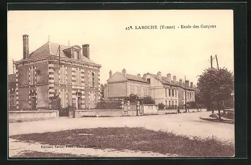 AK Laroche, Ecole des Garcons, Ortspartie