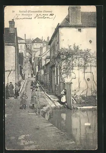 AK Saint Florentin, Rue Montante, Personnes et Maisons