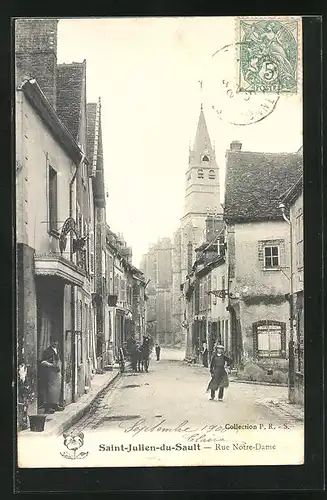 AK Saint-Julien-du-Sault, Eglise en Rue Notre-Dame