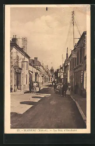 AK Bleneau, La Rue d`Orleans, Magasins et Eglise