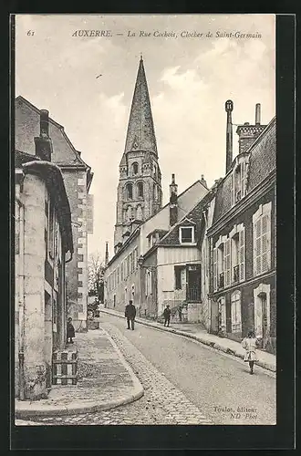 AK Auxerre, La Rue Cochois, Clocher de Saint-Germain