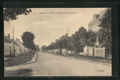 AK Bassou, Entrée du pays (Côté d`Auxerre)