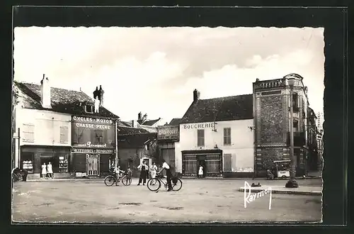 AK Pont-sur-Yonne, Place Eugéne-Petit