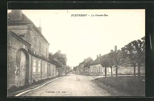 AK Fleurigny, La Grande-Rue