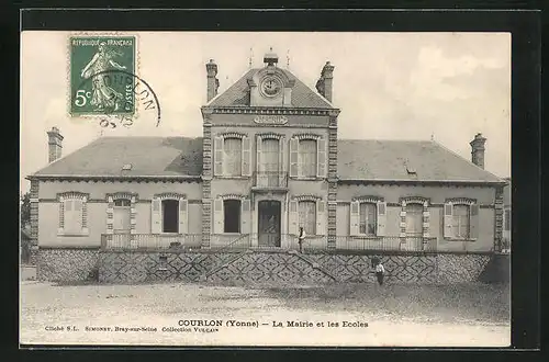 AK Courlon, la Mairie et les Ecoles