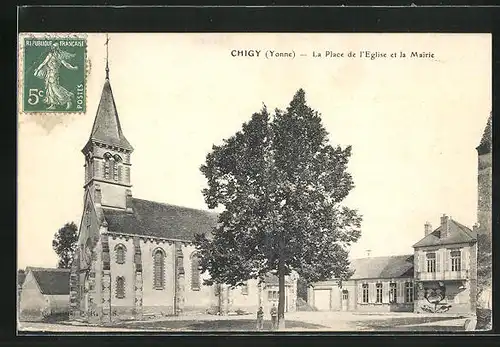 AK Chigy, la Place de l'Eglise et la Mairie