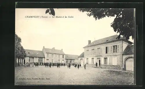 AK Champigny, La Mairie et les Ecoles