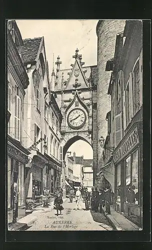 AK Auxerre, La Rue de l`Horloge, Strassenpartie