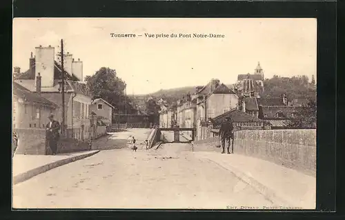 AK Tonnerre, Vue prise du Pont Notre Dame