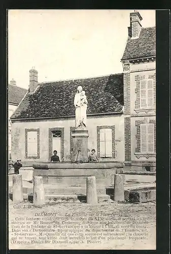 AK Dixmont, La Fontaine sur la Place