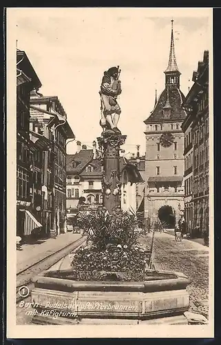 AK Bern, Dudelsackpfeiferbrunnen mit Blick auf den Käfigturm
