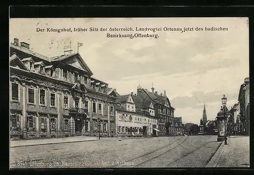 AK Offenburg, i. B., Hauptstrasse mit Königshof, Amt und Rathaus, Litfasssäule