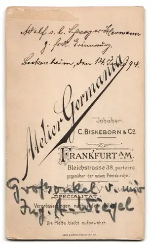 Fotografie Atelier Germania, Frankfurt a. M., Bleichstrasse 38, Ing. A. Wiegel in elegantem Anzug