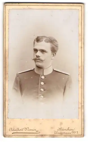 Fotografie Adalbert Werner, München, bayrischer Soldat in Uniform Rgt. 1