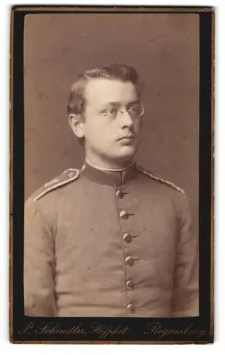 Fotografie P. Schindler, Regensburg, Einjährig-Freiwilliger Soldat Wieshuber in Uniform Rgt. 11