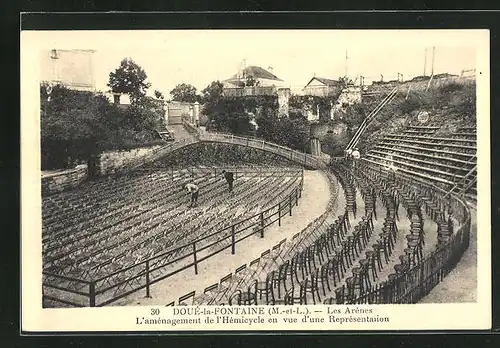 AK Doué-la-Fontaine, les Arénes, l'aménagement de l'Hémicycle en vue d'une Représention