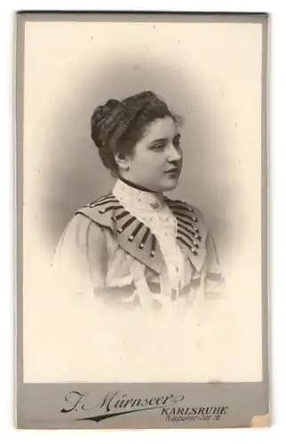 Fotografie J. Mürnser, Karlsruhe, Portrait junge Dame mit Haarknoten