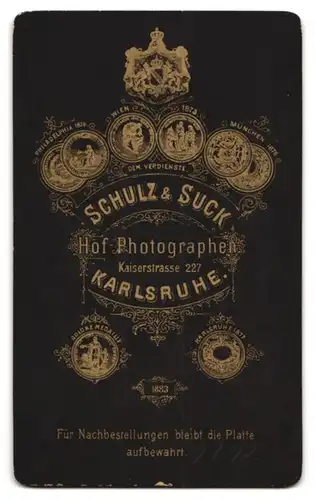 Fotografie Schulz & Suck, Karlsruhe, Portrait stattlicher Herr mit Lincolnbart im Jackett