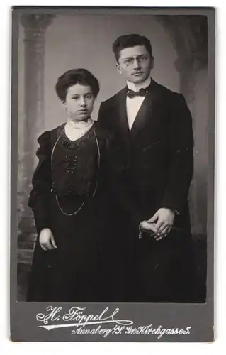 Fotografie H. Töppel, Annaberg i/S, Portrait junges Paar in Abendgarderobe