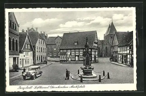 AK Bergstadt-Obernkirchen, Blick auf den Marktplatz mit altdt. Häusern, Kirche und Denkmal