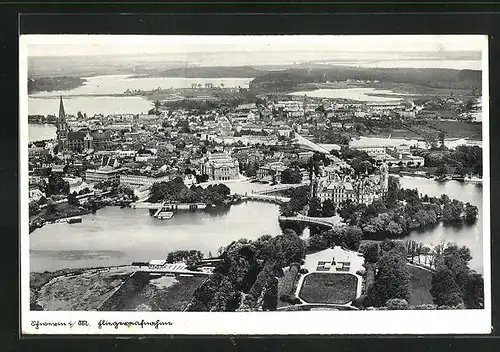 AK Schwerin i / Mecklb., Ortsansicht vom Flugzeug aus