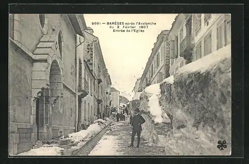 AK Barèges, L`Avalanche 1907, Entrée de l`Eglise