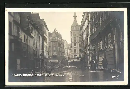AK Paris, Paris Inondé 1910, Rue Trousseau, Hochwasser