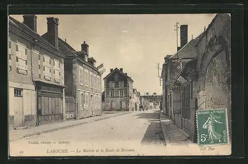 AK Laroche, La Mairie et la Route de Brienon