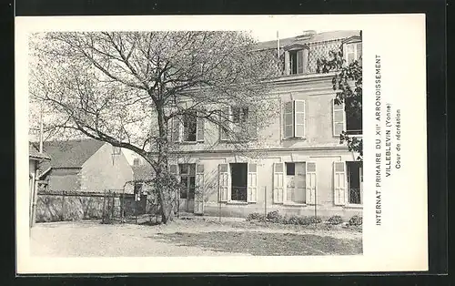 AK Villeblevin, Internat Primaire du XIIe Arrondissement, Cour de récréation