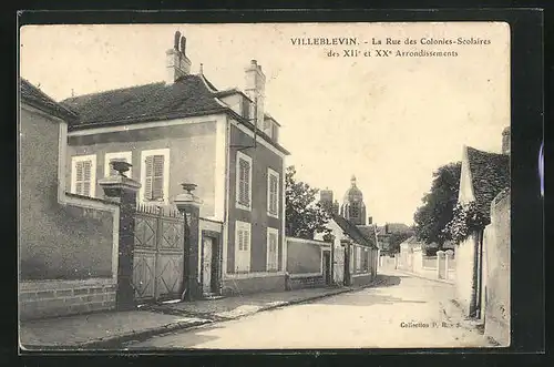 AK Villeblevin, La Rue des Colonies-Scolaires des XIIe et XXe Arrondissement