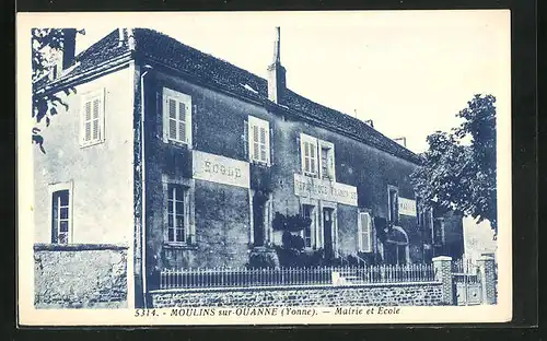 AK Moulins-sur-Ouane, Mairie et École