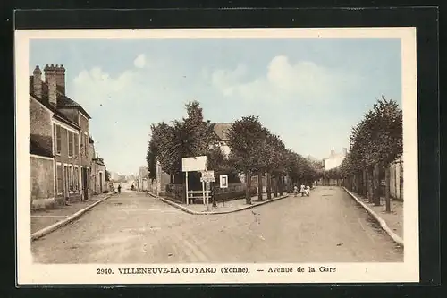 AK Villeneuve-la-Guyard, Avenue de la Gare