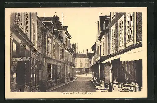 AK Toucy, Rue Lucile-Cormier, Strassenpartie
