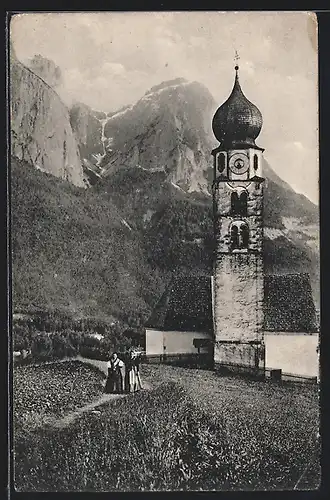 AK St. Valentin, an der Kirche mit Blick auf den Schlern