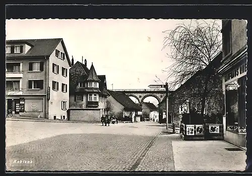 AK Koblenz, Strassenpartie mit Café Conditorei und Kaufhaus