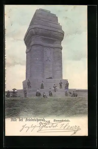 AK Silk, Passanten an der Bismarcksäule