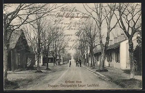 AK Lager Lechfeld, Östliche Lagerstrasse mit Soldaten