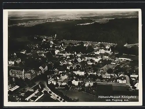 AK Königsfeld, Totalansicht vom Flugzeug aus