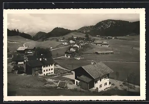 AK Ellmau, Ortsansicht mit dem Kaisergebirge