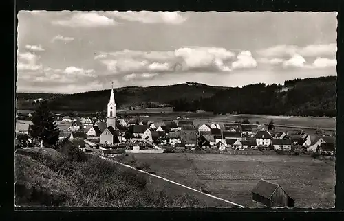 AK Kirchen Hausen bei Immendingen, Gesamtansicht mit Kirche