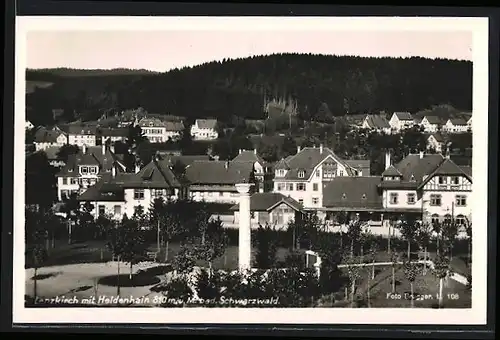 AK Lenzkirch /Bad. Schwarzwald, Ortsansicht mit Heldenhain