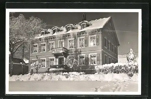 AK Schönwald / Schwarzwald, verschneiter Wintermorgen am Hotel Sommerberg