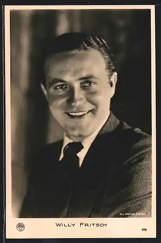 AK Schauspieler Willy Fritsch im Anzug mit Krawatte