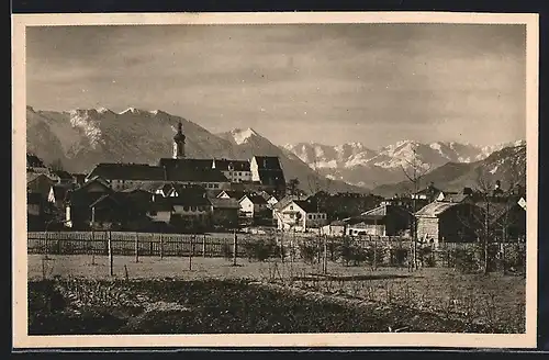 AK Murnau in Oberbayern, Ortspartie mit Bergen