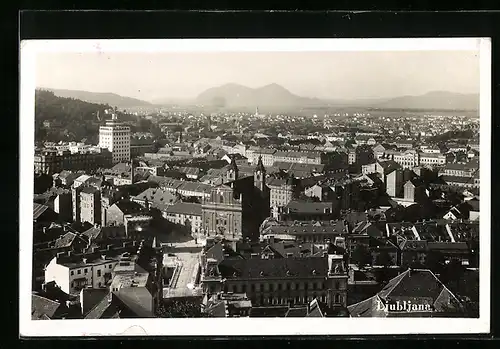 AK Ljubljana / Laibach, Blick über die Dächer der Stadt