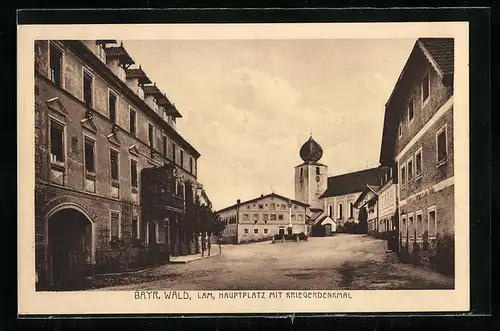 AK Lam /Bayr. Wald, Hauptplatz mit Kirche und Kriegerdenkmal