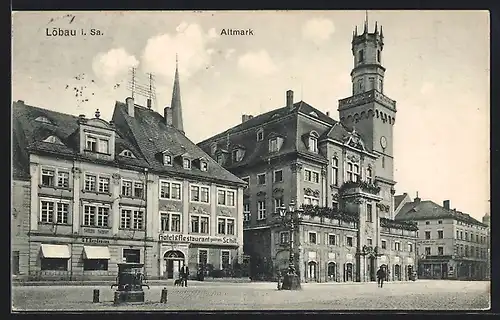 AK Löbau i. Sa., Blick über den Markt